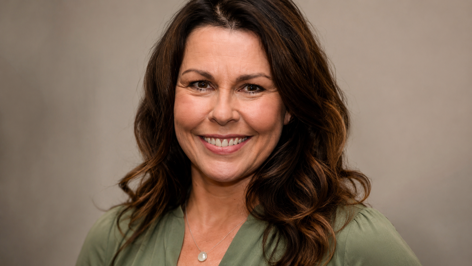 Edie May Bennett: Julie Graham’s Daughter, Age, Family, Parents and Biography