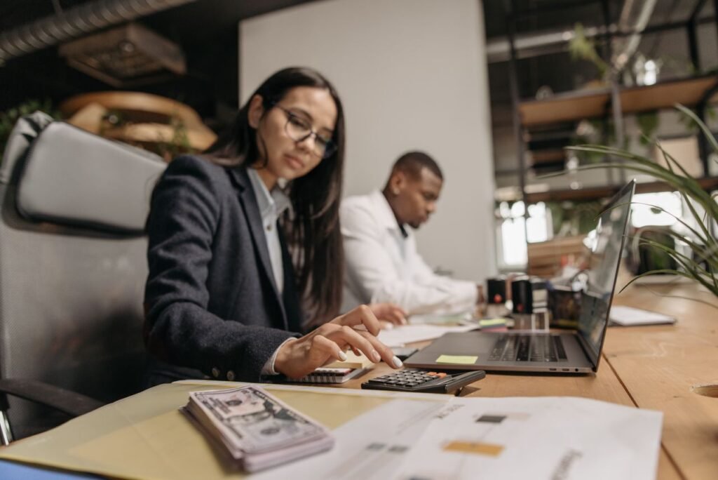 Here’s How Investment Advisors Can Stay Compliant With The Law